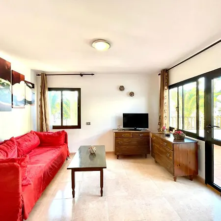 Apartamento con Wifi, vista piscina, cerca playa, Corralejo Corralejo