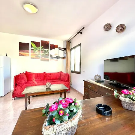 Apartamento con Wifi, vista piscina, cerca playa, Corralejo