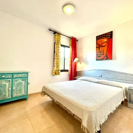 Apartamento con Wifi, vista piscina, cerca playa, Corralejo Corralejo