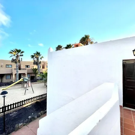 Apartamento Con Wifi, Vista Piscina, Cerca Playa, Corralejo